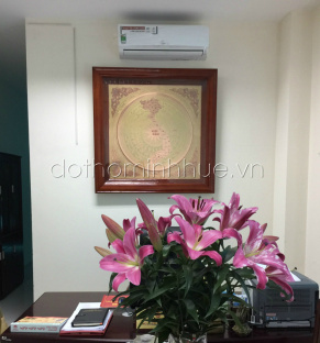 Trống Đồng quyền lực trong phòng làm việc của Chủ tịch UBND Phường ABC - Hà Nội