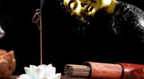 Dâng hương lễ Phật, lễ Mẫu như thế nào?