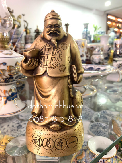 Tượng Ngài Quản gia bằng đồng H21